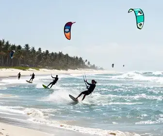 Descubra o Kitesurf na Paraíba: O Paraíso dos Ventos