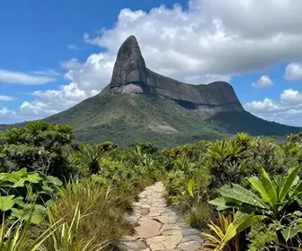 Explorando as Trilhas do Pico do Jabre na Paraíba