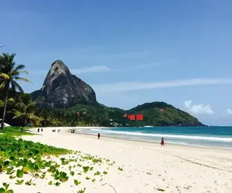 Praia de Tambaba: O Paraíso Natural da Paraíba